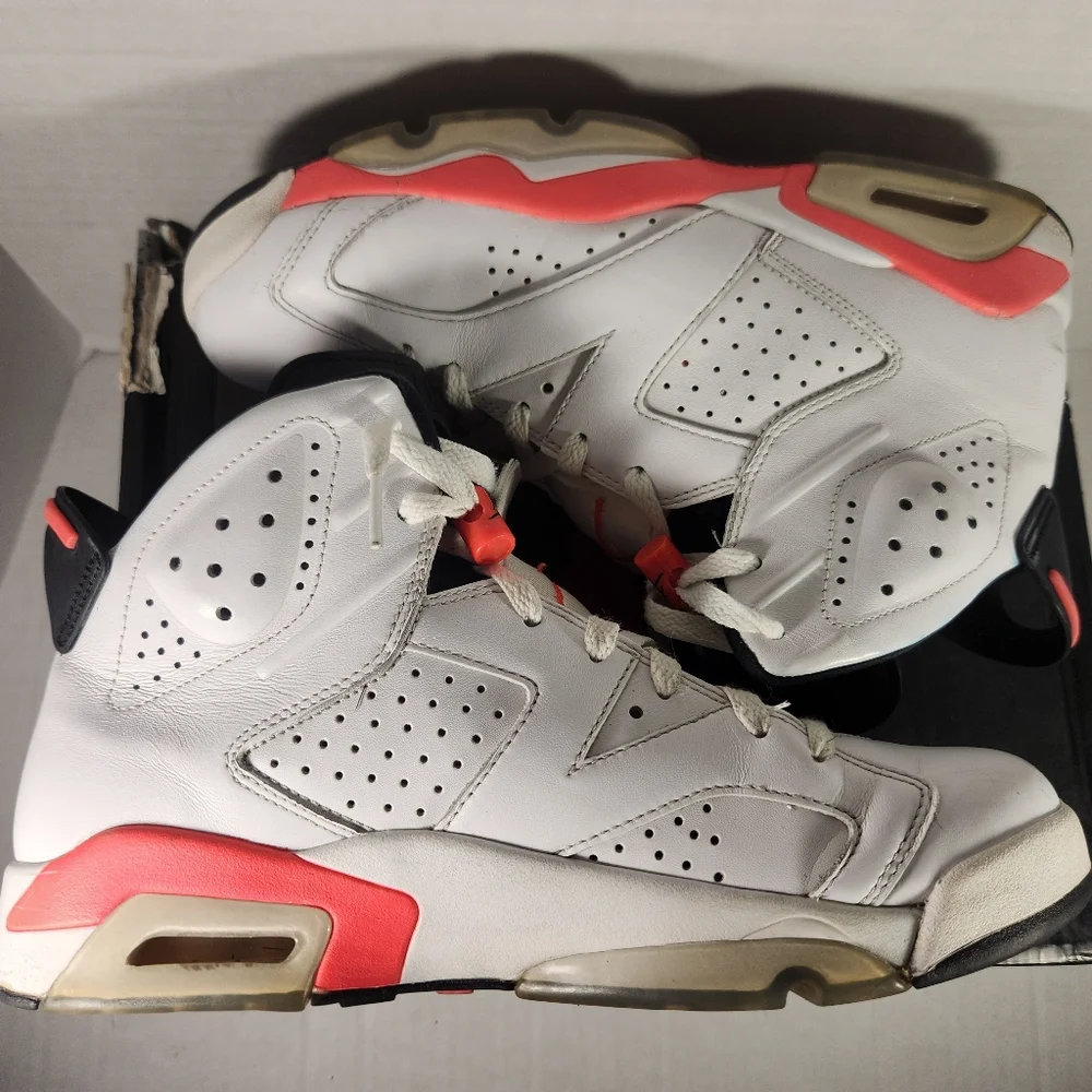 Men's Jordan 6 Retro White/Infrared Sneakers - Picture 6 of 9